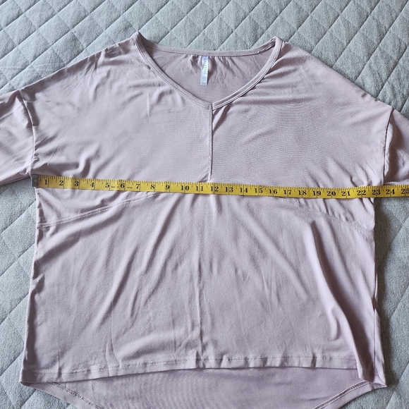 ⭐ 4/$20 Fabletics Women's Shirt Large - Picture 7 of 8